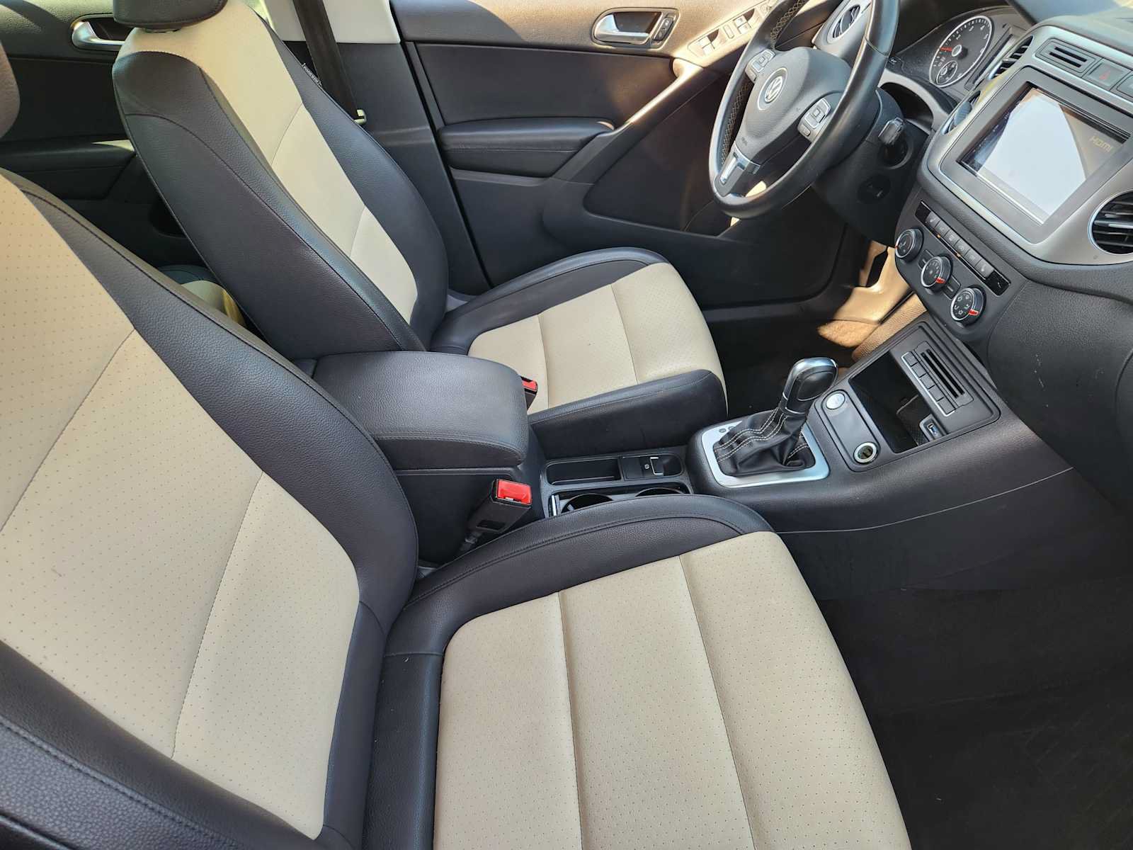 Used 2016 Volkswagen Tiguan S FWD image 13