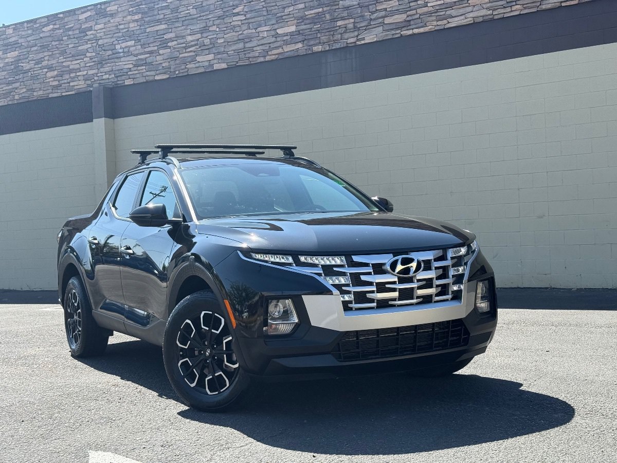 Used 2023 Hyundai Santa Cruz SEL w/ Activity Package AWD/4WD image 2