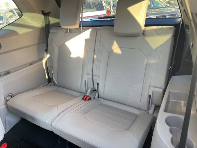 Certified 2025 Volkswagen Atlas SEL image 9