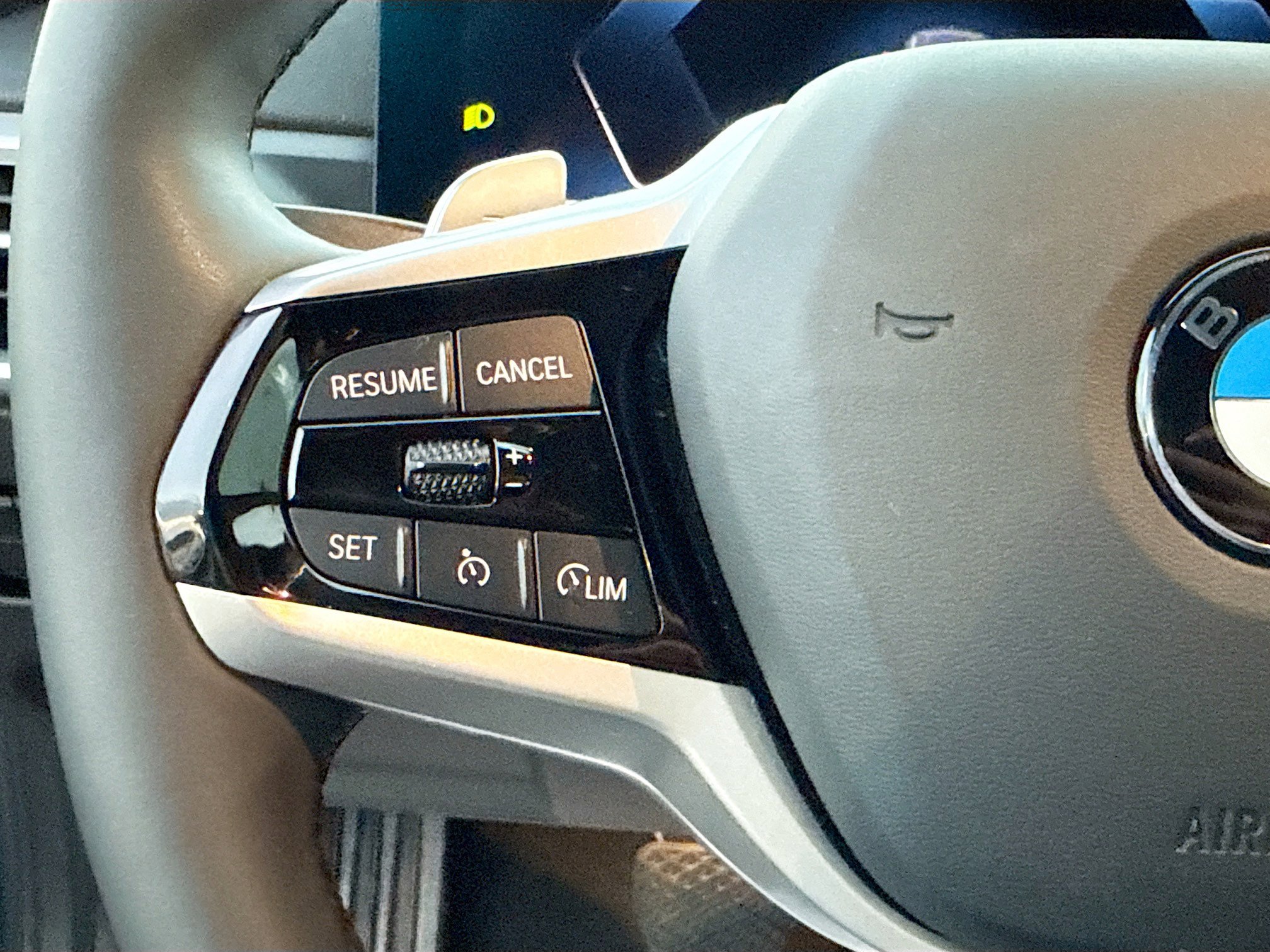 Used 2025 BMW 330i Sedan image 38