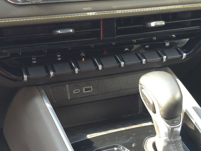 Used 2023 Chevrolet Colorado ZR2 image 15