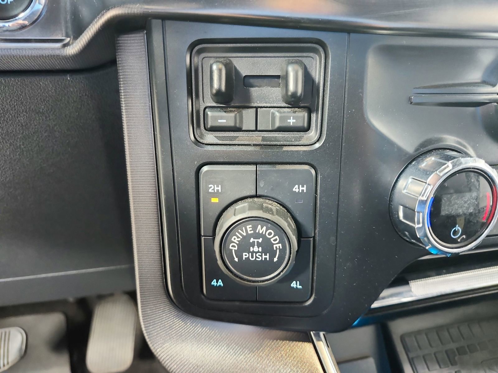 Used 2021 Ford F150 Platinum w/ Equipment Group 701A High image 34