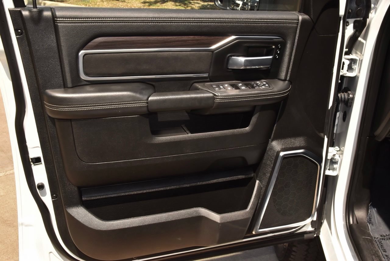 Used 2025 RAM 2500 Laramie w/ Night Edition AWD/4WD image 36