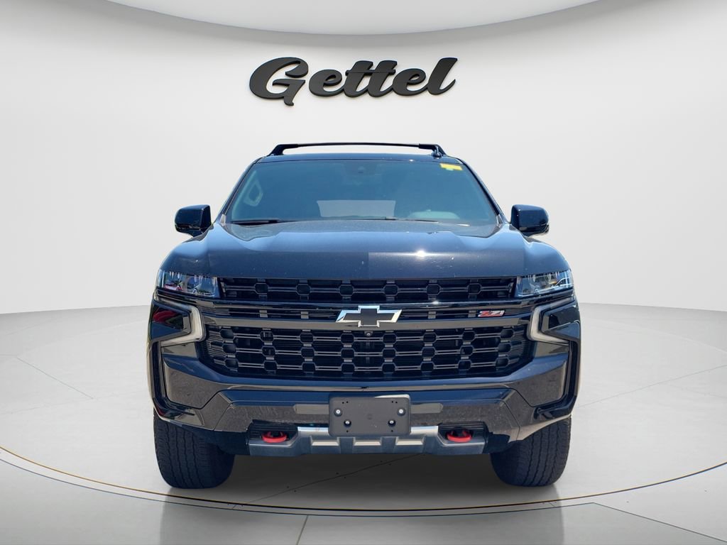 Used 2024 Chevrolet Tahoe Z71 w/ Luxury Package AWD/4WD image 3