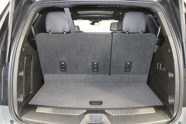 Used 2023 Chevrolet Tahoe Z71 w/ Luxury Package image 22