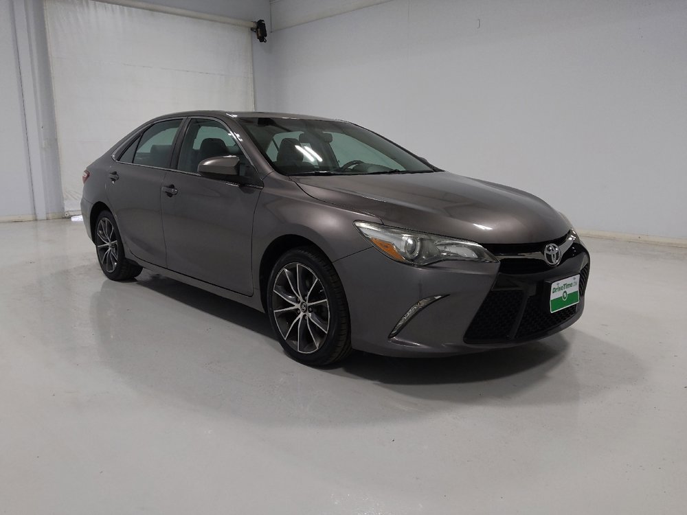 Used 2017 Toyota Camry XSE w/ Moonroof Package image 13