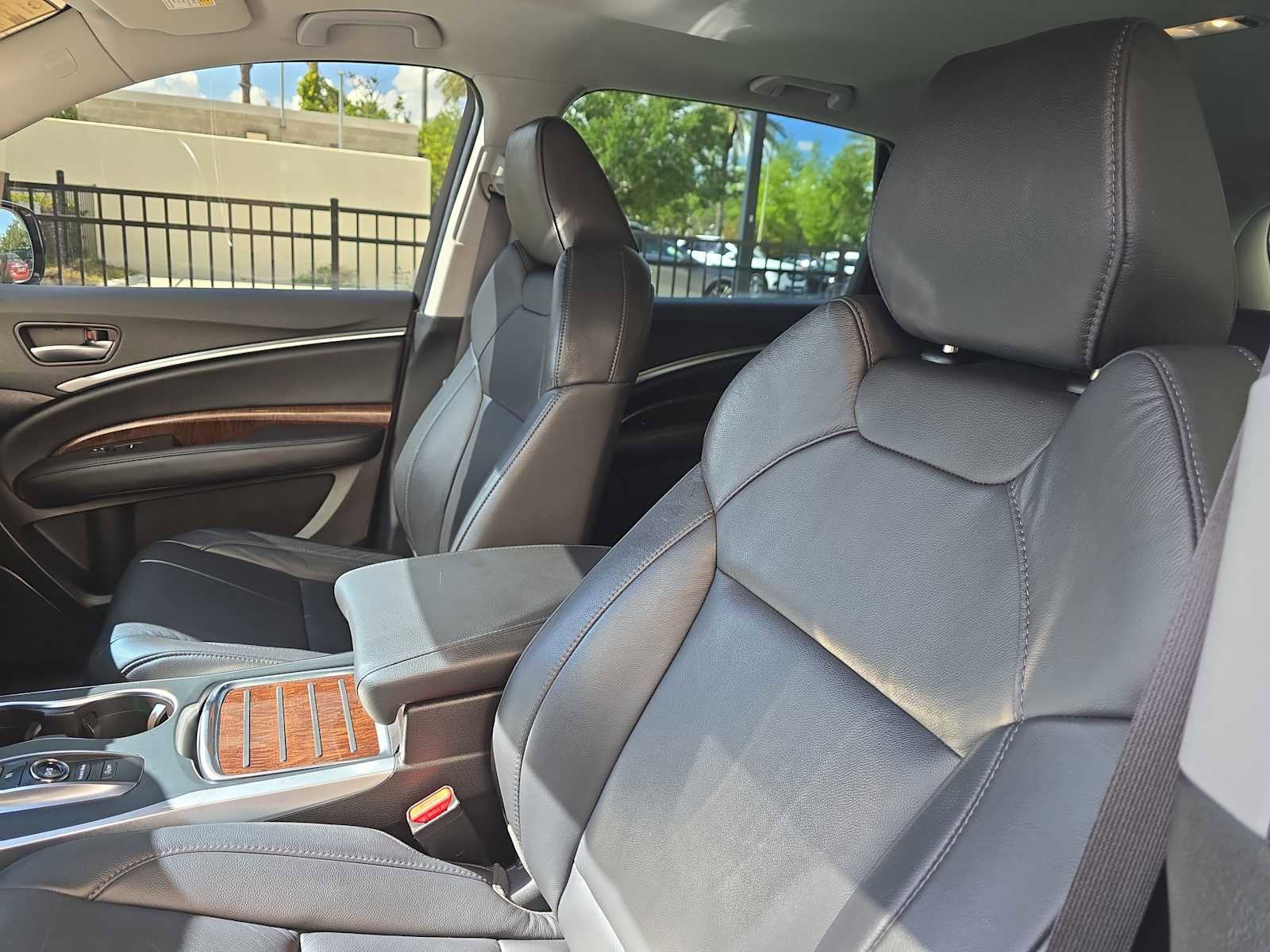 Used 2020 Acura MDX FWD image 15