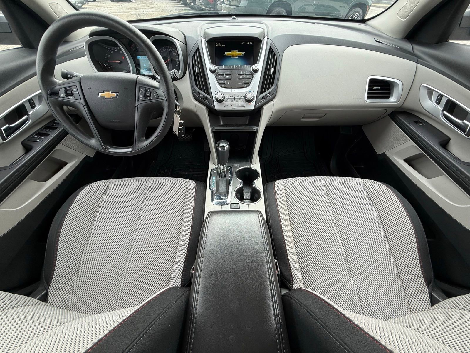 Used 2017 Chevrolet Equinox LS FWD image 17