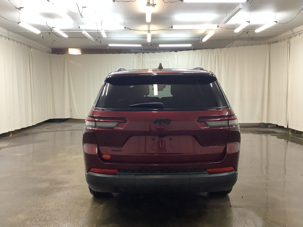 Used 2023 Jeep Grand Cherokee L Laredo AWD/4WD image 7