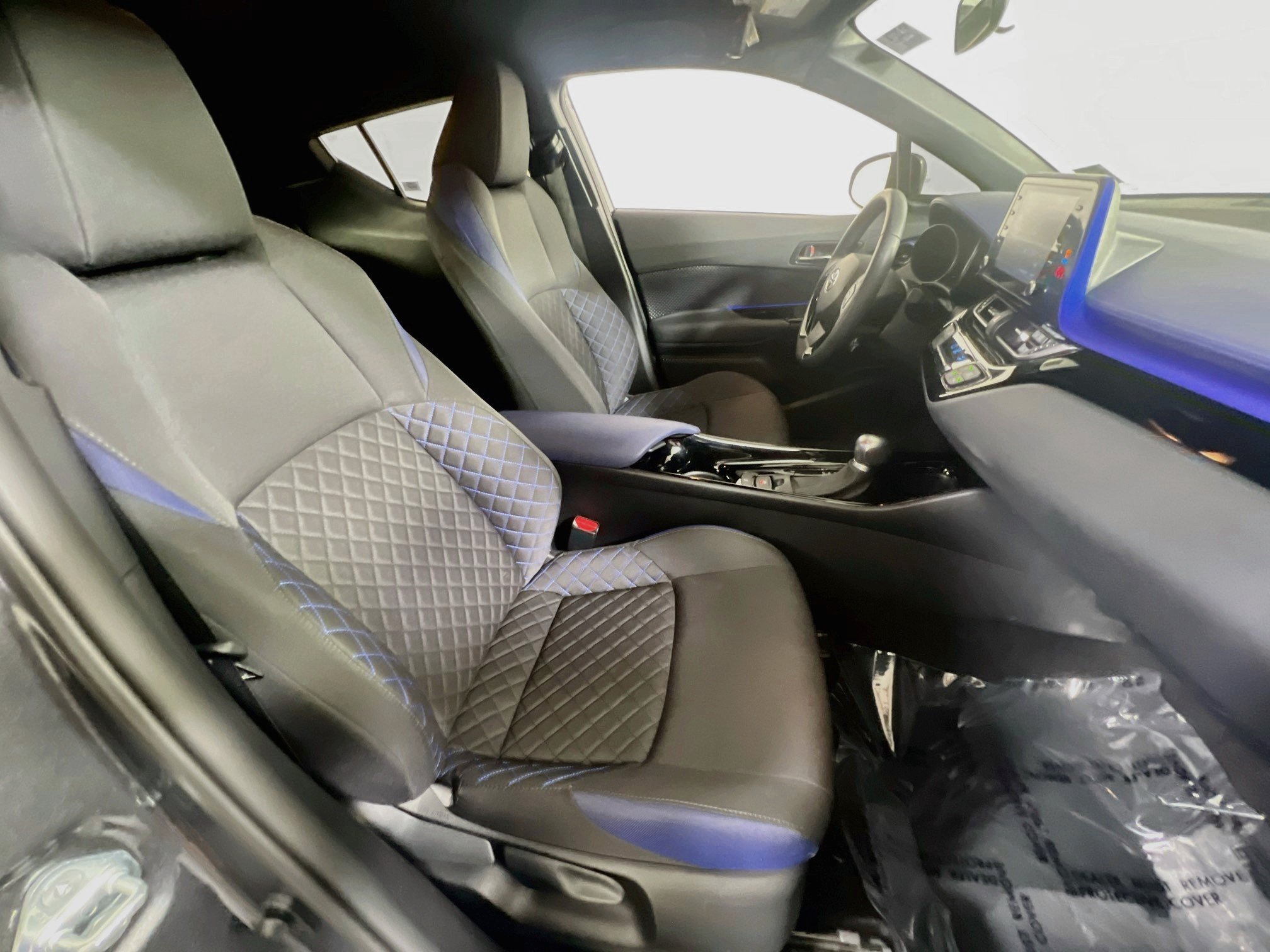 Used 2021 Toyota C-HR XLE FWD image 25