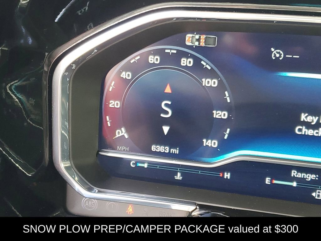 Used 2025 Chevrolet Silverado 2500 LTZ w/ LTZ Convenience Package image 12