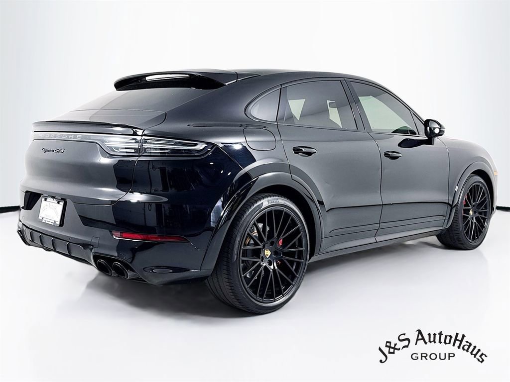 Used 2022 Porsche Cayenne GTS AWD/4WD image 7