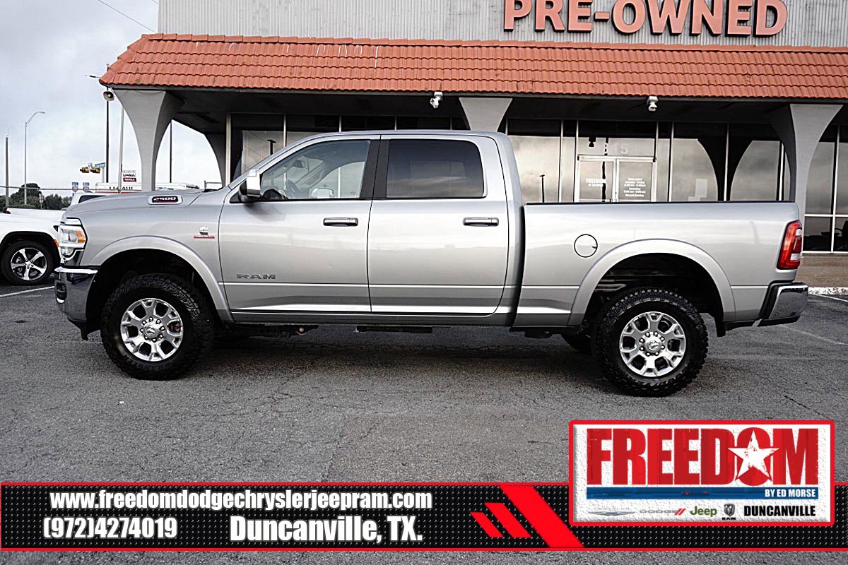 Used 2022 RAM 2500 Laramie AWD/4WD image 2