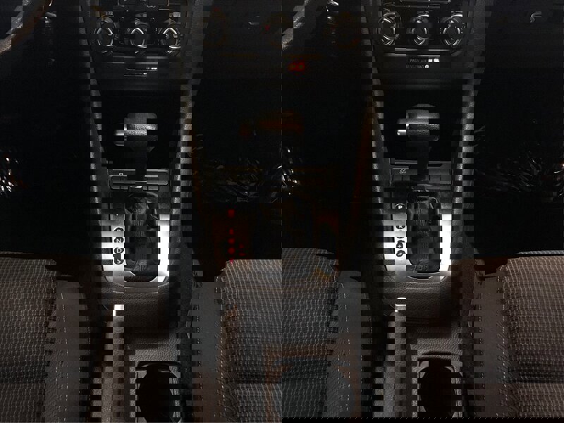 Used 2011 Volkswagen Golf 4-Door image 22