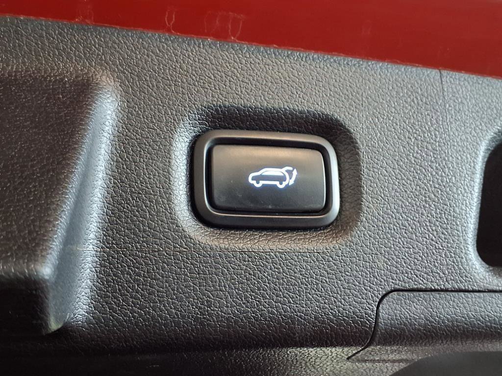 Used 2023 Hyundai Santa Fe Limited image 7