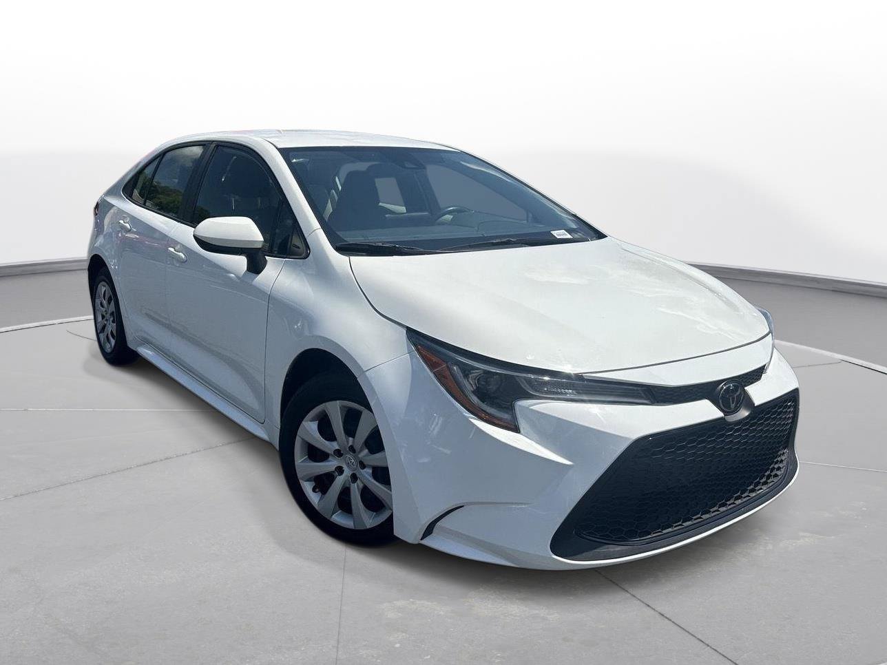 Used 2022 Toyota Corolla LE FWD image 4