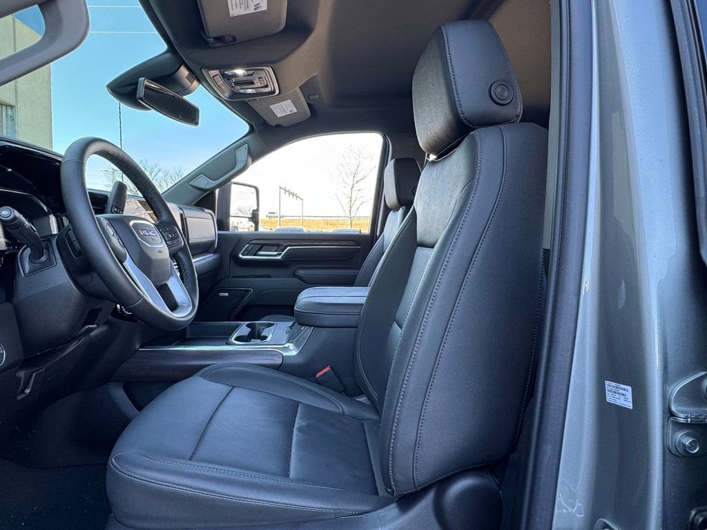 Used 2026 GMC Sierra 2500 SLT w/ SLT Premium Package image 19