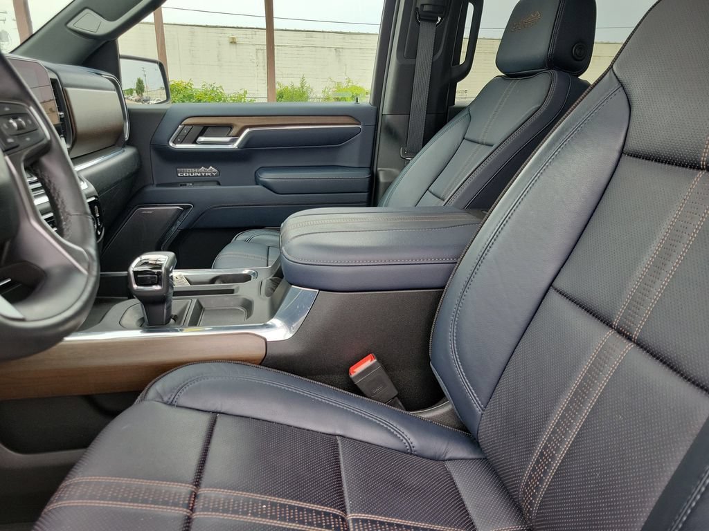 Used 2024 Chevrolet Silverado 1500 High Country w/ High Country Premium Package AWD/4WD image 20