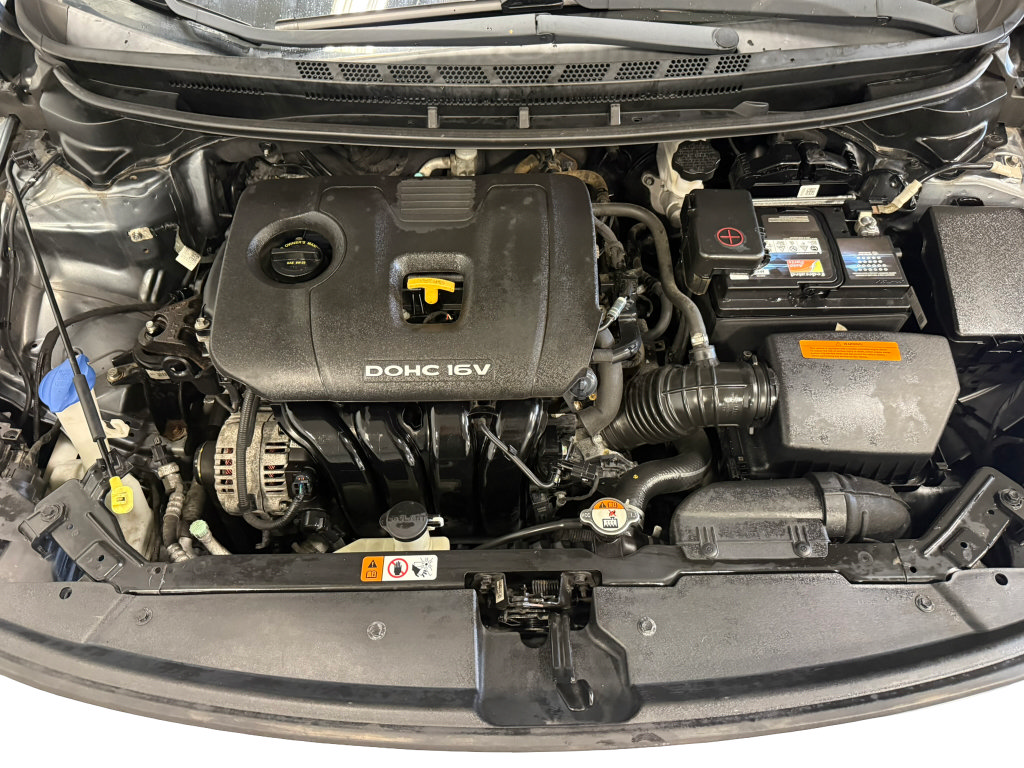 Used 2017 Kia Forte S w/ S Technology Package FWD image 12