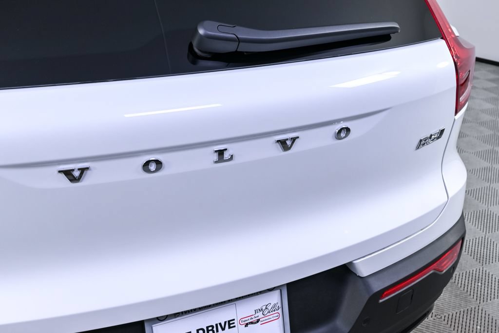 New 2026 Volvo XC40 B5 Core AWD/4WD image 35
