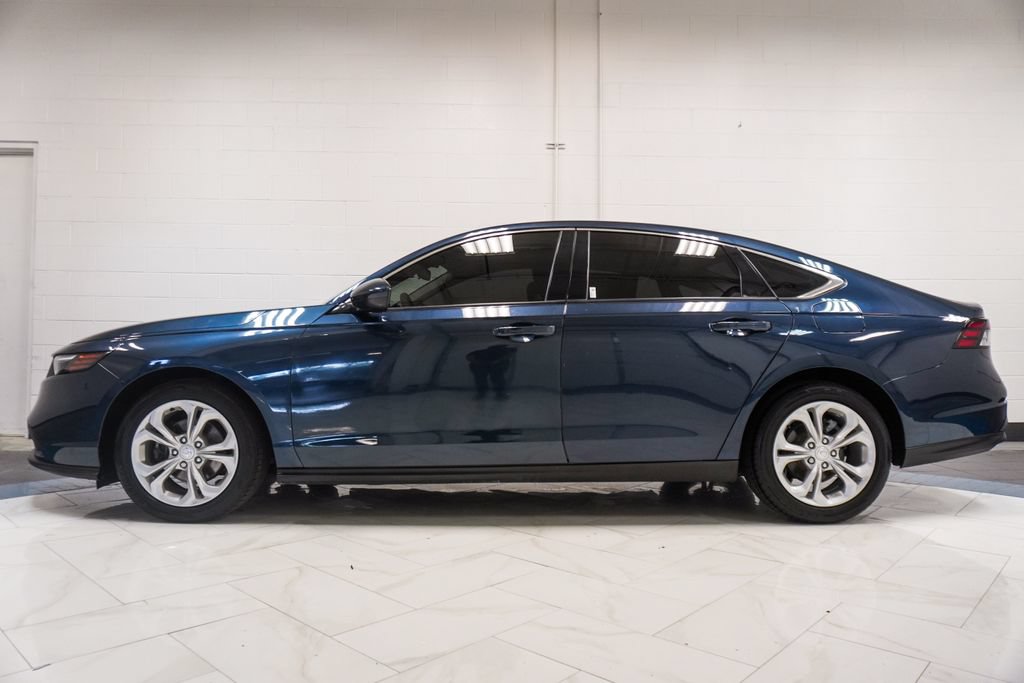 Used 2023 Honda Accord EX image 32