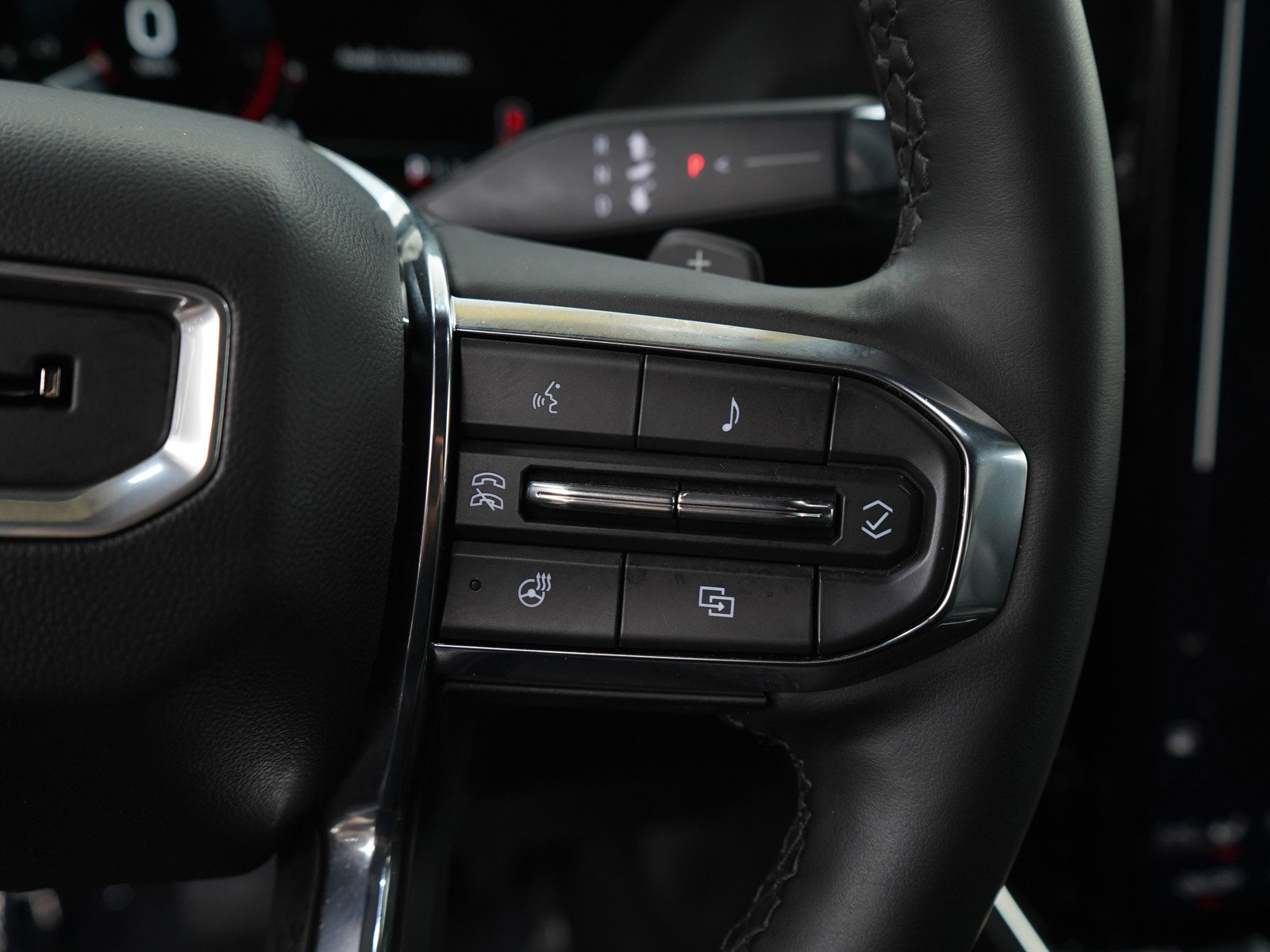 Used 2025 GMC Yukon XL Denali image 22