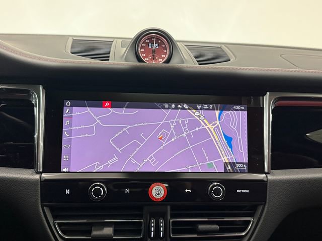 Certified 2026 Porsche Macan Turbo AWD/4WD image 21