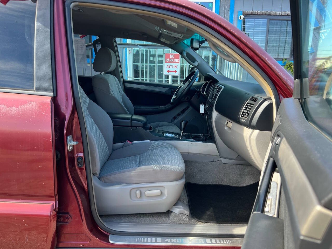 Used 2007 Toyota 4Runner SR5 RWD image 12