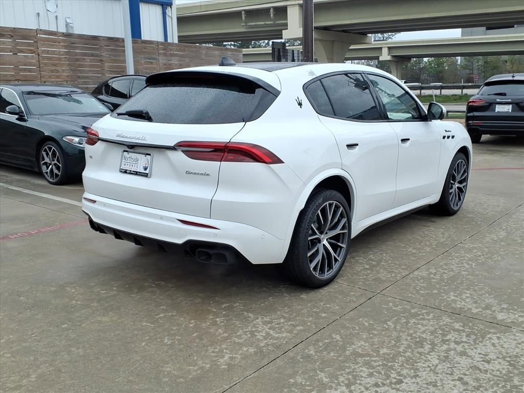 New 2026 Maserati Grecale Modena image 7