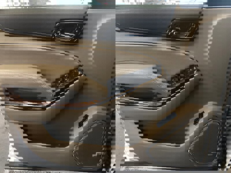 Used 2019 GMC Yukon XL SLT w/ Open Road Package AWD/4WD image 17