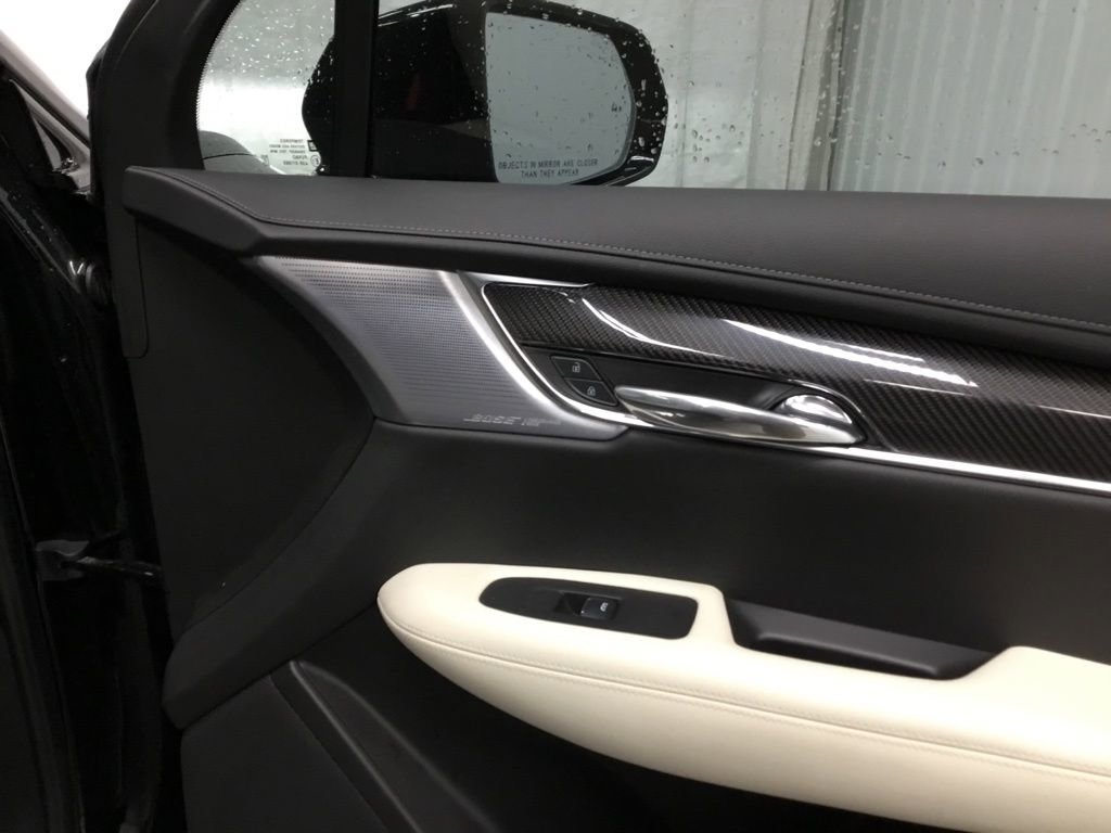 Used 2023 Cadillac XT6 Sport w/ Technology Package AWD/4WD image 26