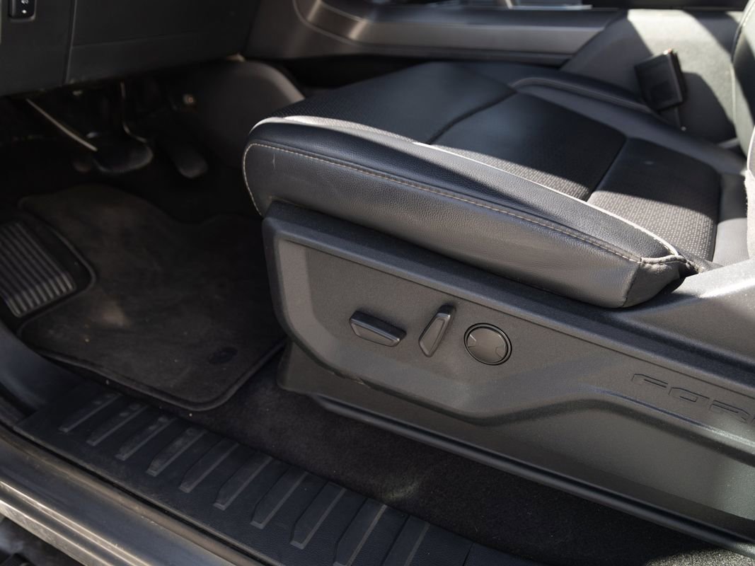 Used 2025 Ford F150 Lariat AWD/4WD image 14