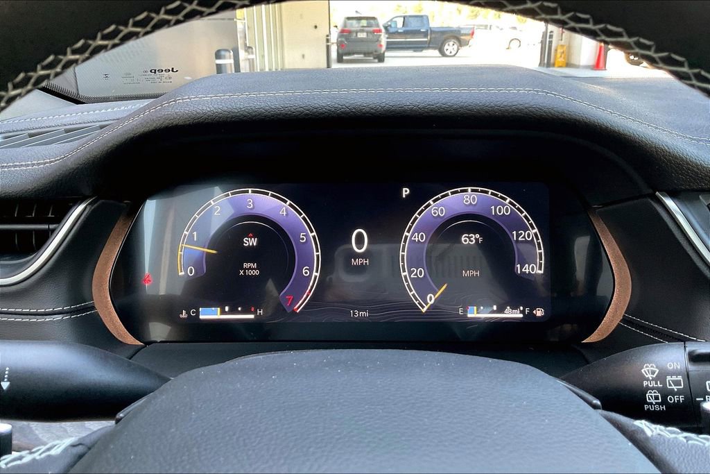 New 2025 Jeep Grand Cherokee Limited image 17