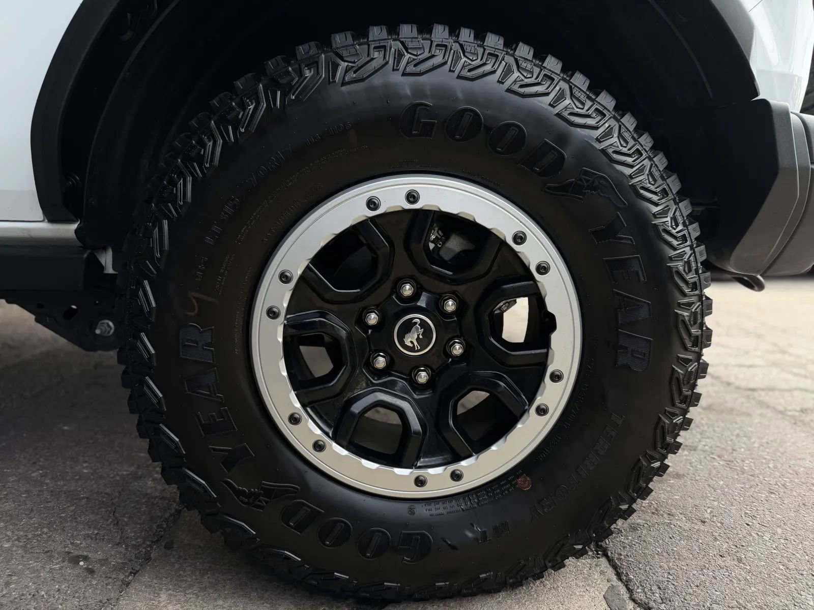 Used 2024 Ford Bronco Badlands image 44