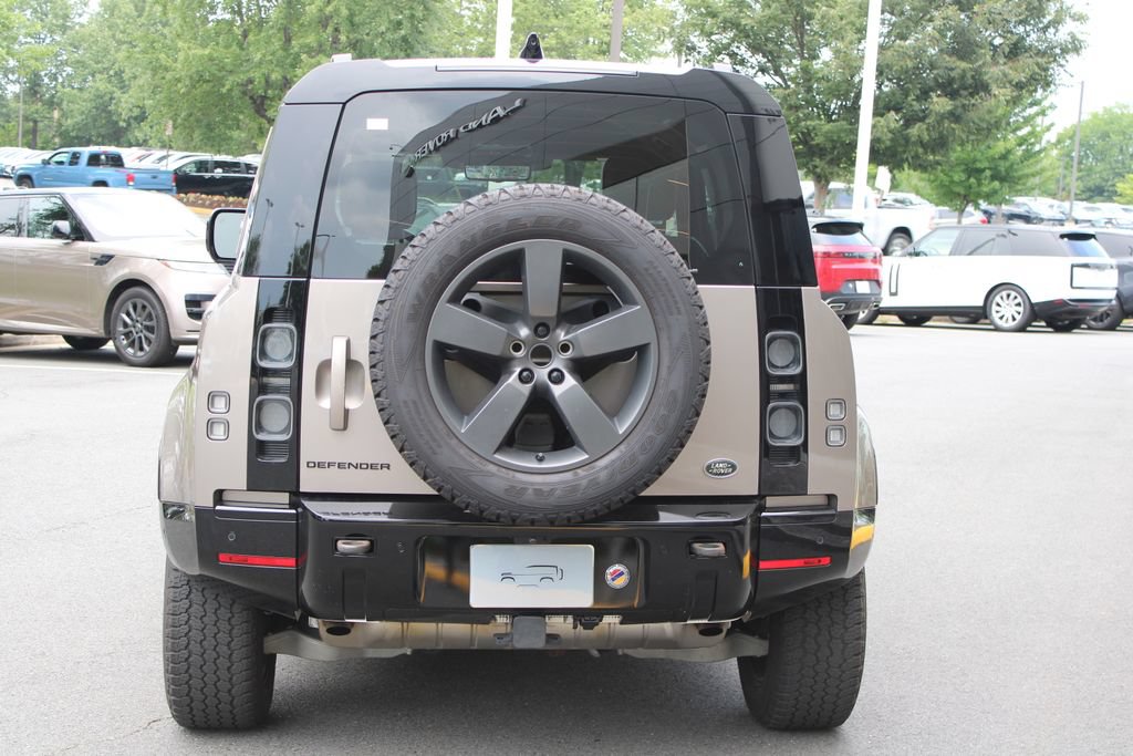 Used 2023 Land Rover Defender 90 X AWD/4WD image 5