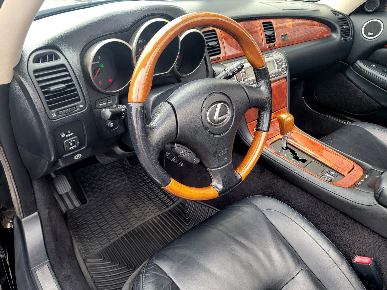Used 2004 Lexus SC 430 Convertible image 26