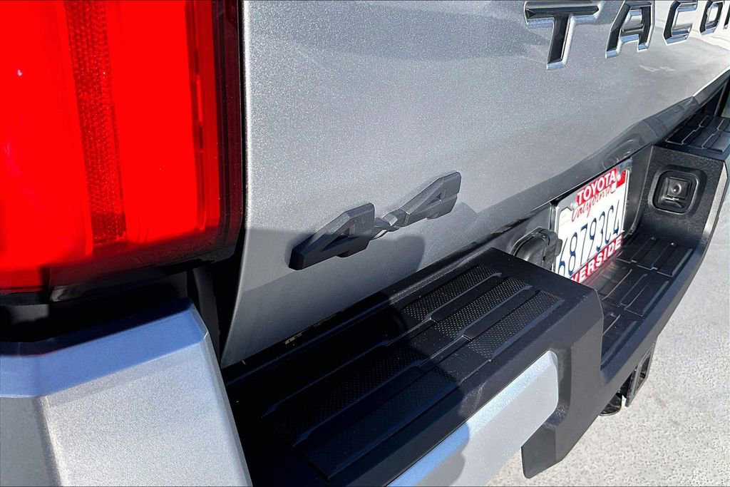 Used 2024 Toyota Tacoma TRD Off-Road image 23