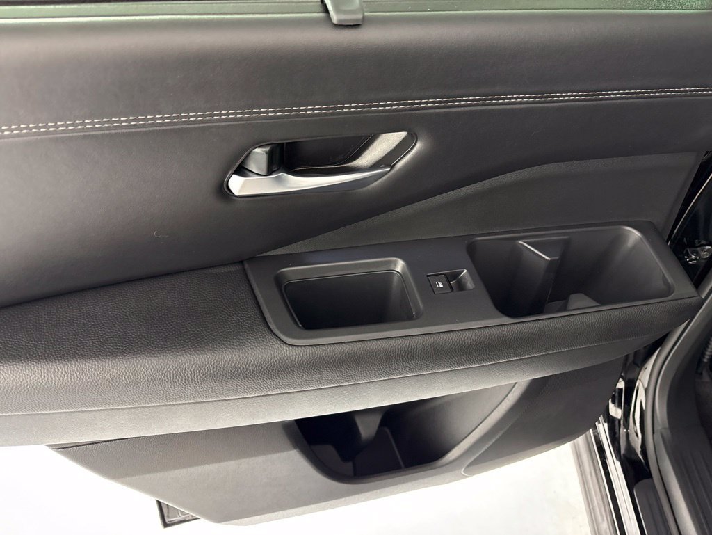 New 2026 Nissan Pathfinder Platinum w/ Cargo Package FWD image 15