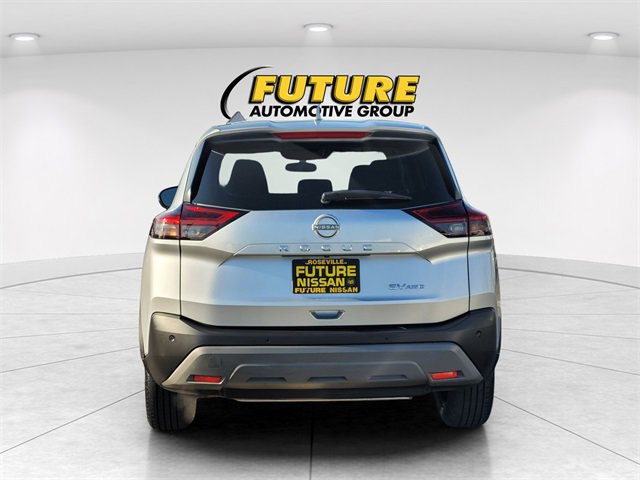 Used 2023 Nissan Rogue SV image 8