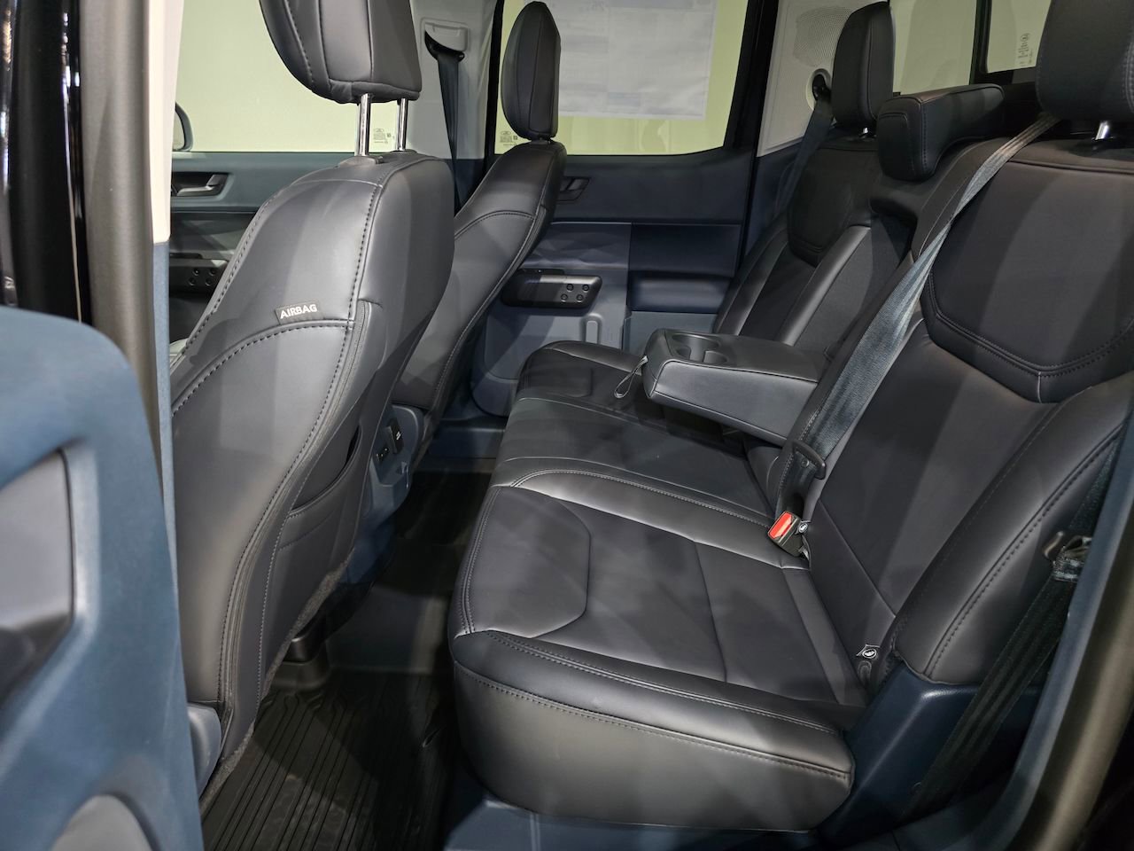 New 2025 Ford Maverick Lariat w/ Black Appearance Package image 35