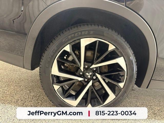 Used 2022 Mitsubishi Outlander SE AWD/4WD image 32