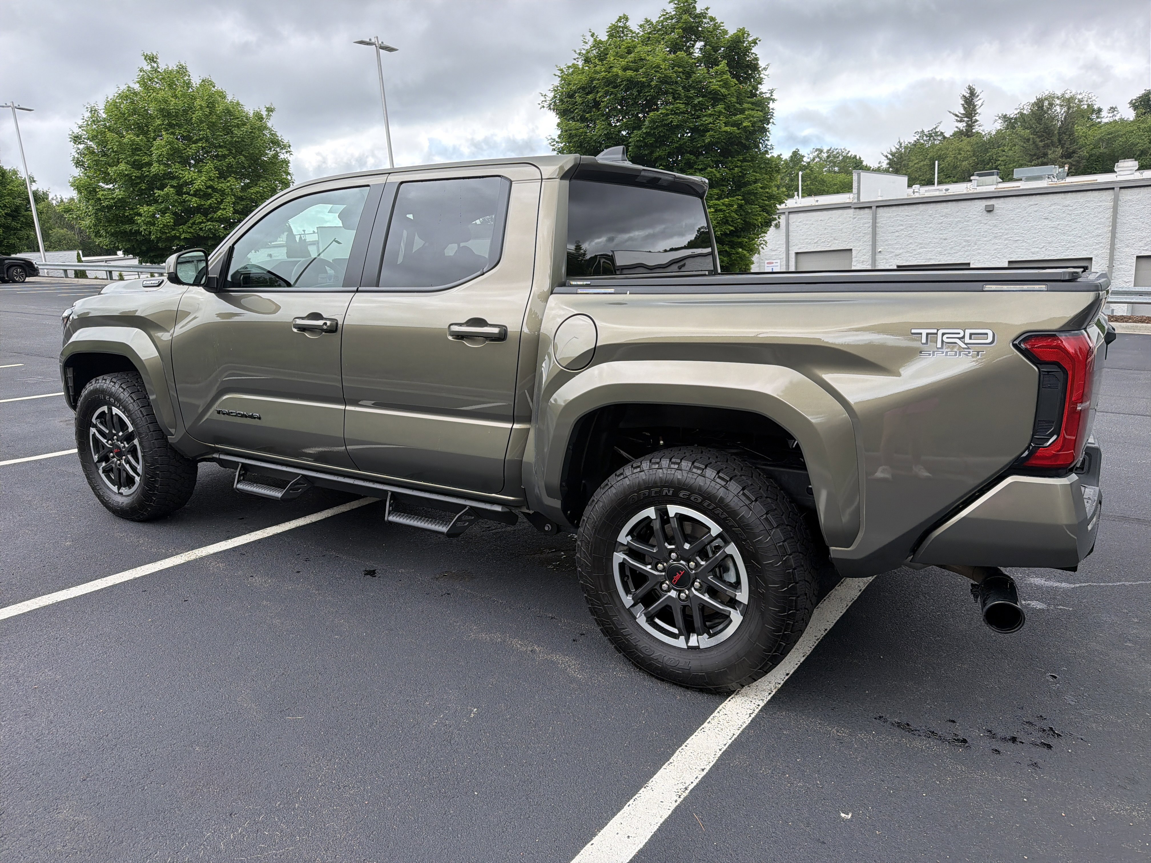 Used 2025 Toyota Tacoma TRD Sport AWD/4WD image 6