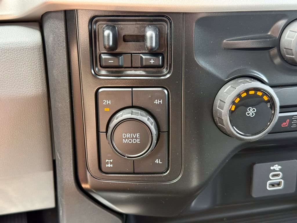 New 2026 Ford F250 XLT w/ XLT Premium Package AWD/4WD image 30