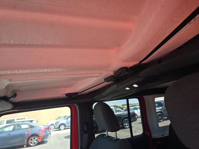 Used 2025 Jeep Wrangler Unlimited Sahara w/ Safety Group image 22