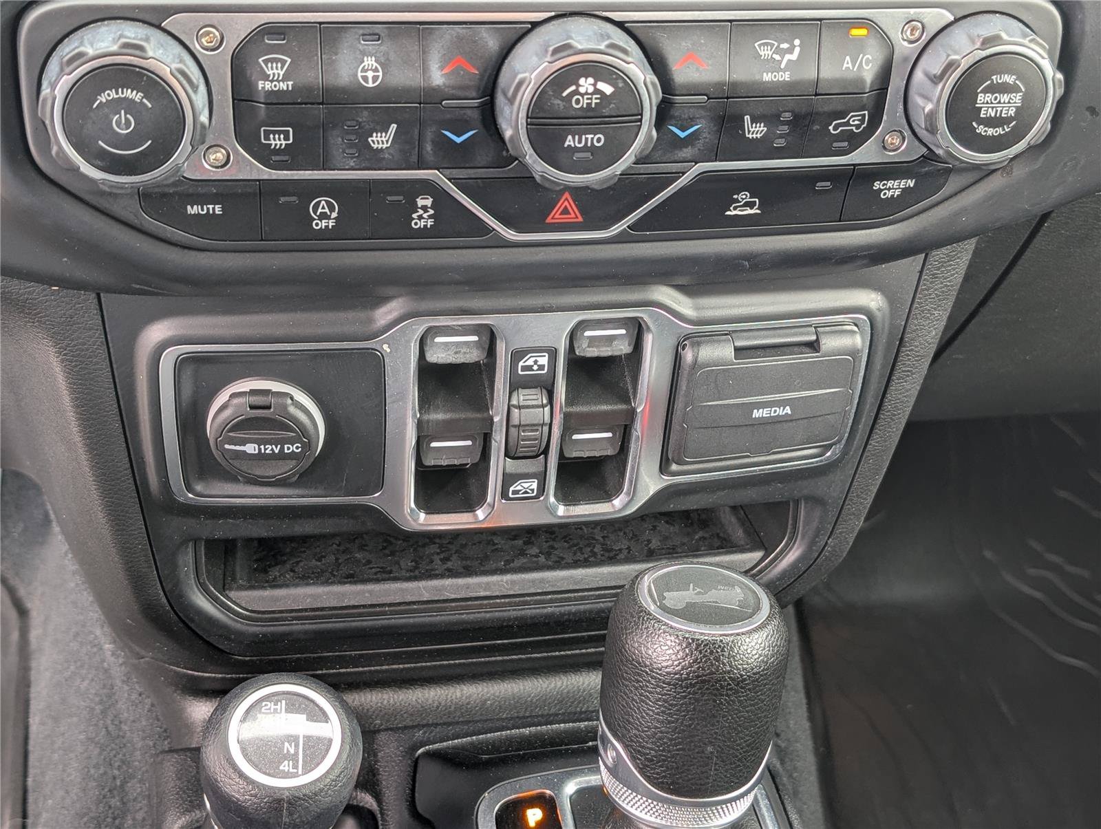 Used 2022 Jeep Wrangler Unlimited Sport AWD/4WD image 26