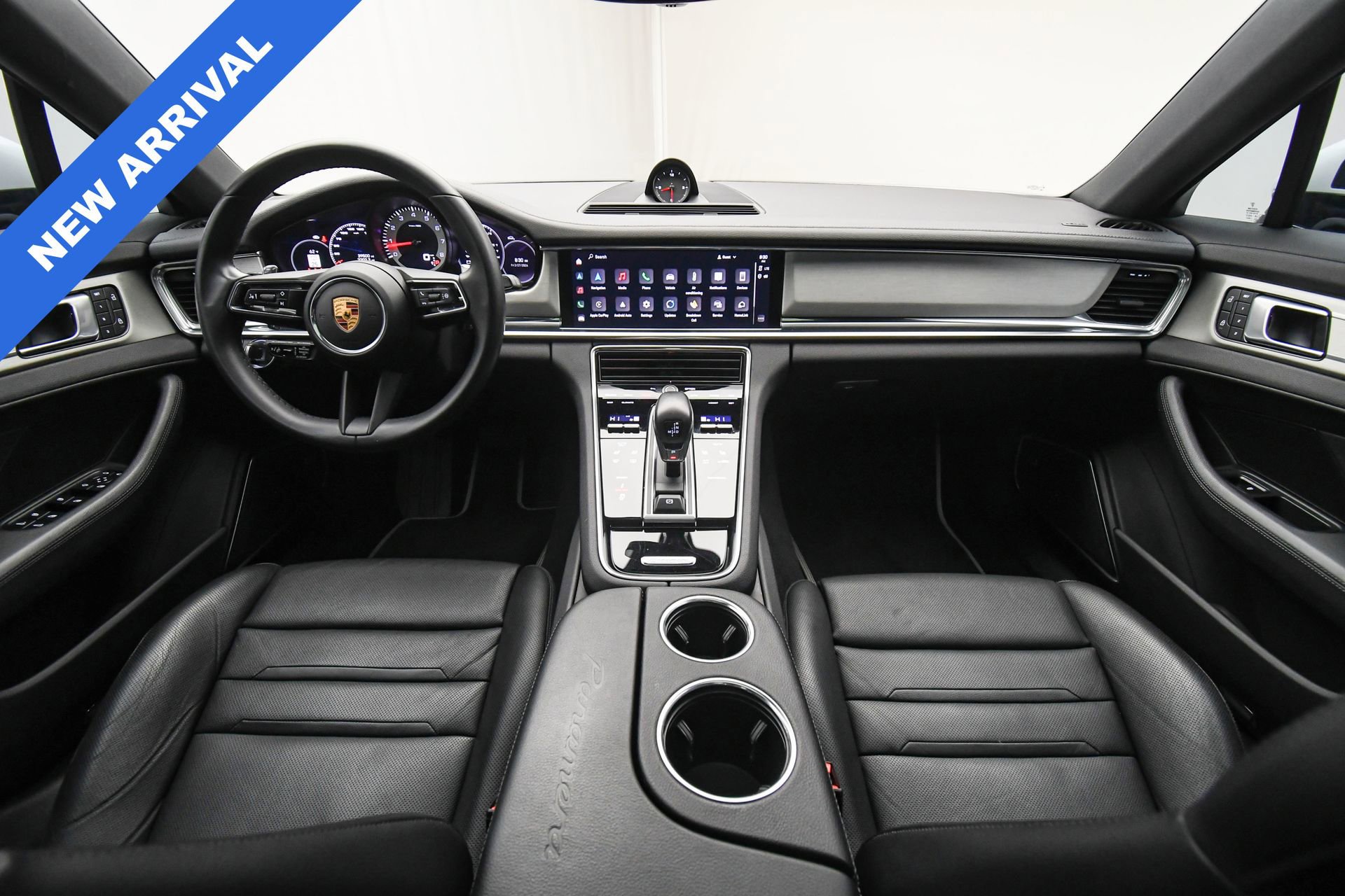 Used 2022 Porsche Panamera Platinum Edition image 13