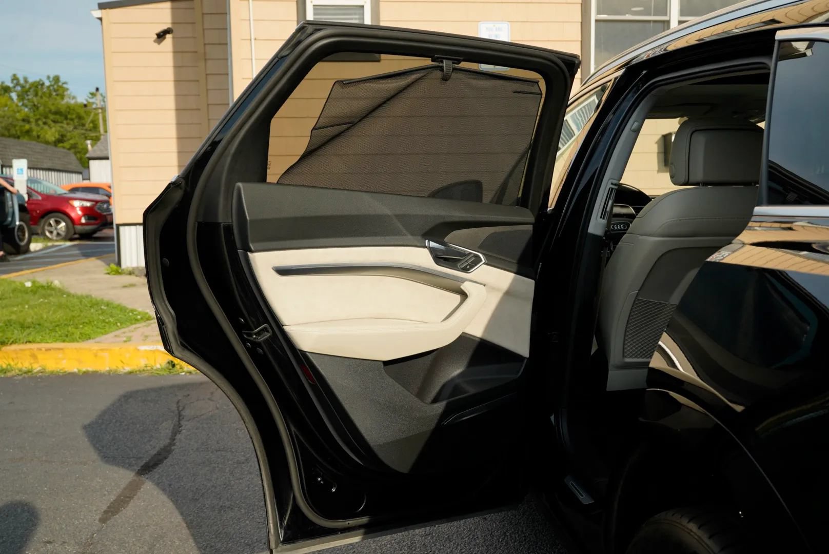 Used 2019 Audi e-tron Prestige AWD/4WD image 26