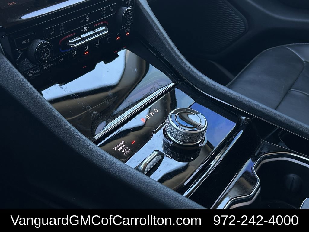 Used 2023 Jeep Grand Cherokee L Limited AWD/4WD image 19