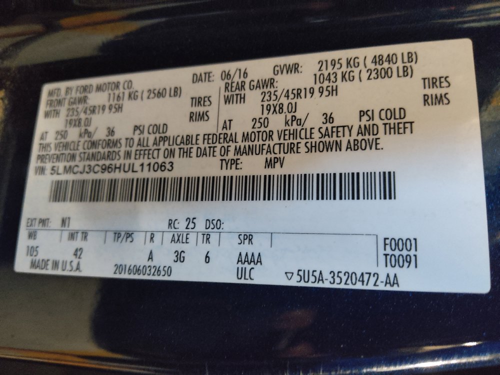 Used 2017 Lincoln MKC Reserve FWD image 33
