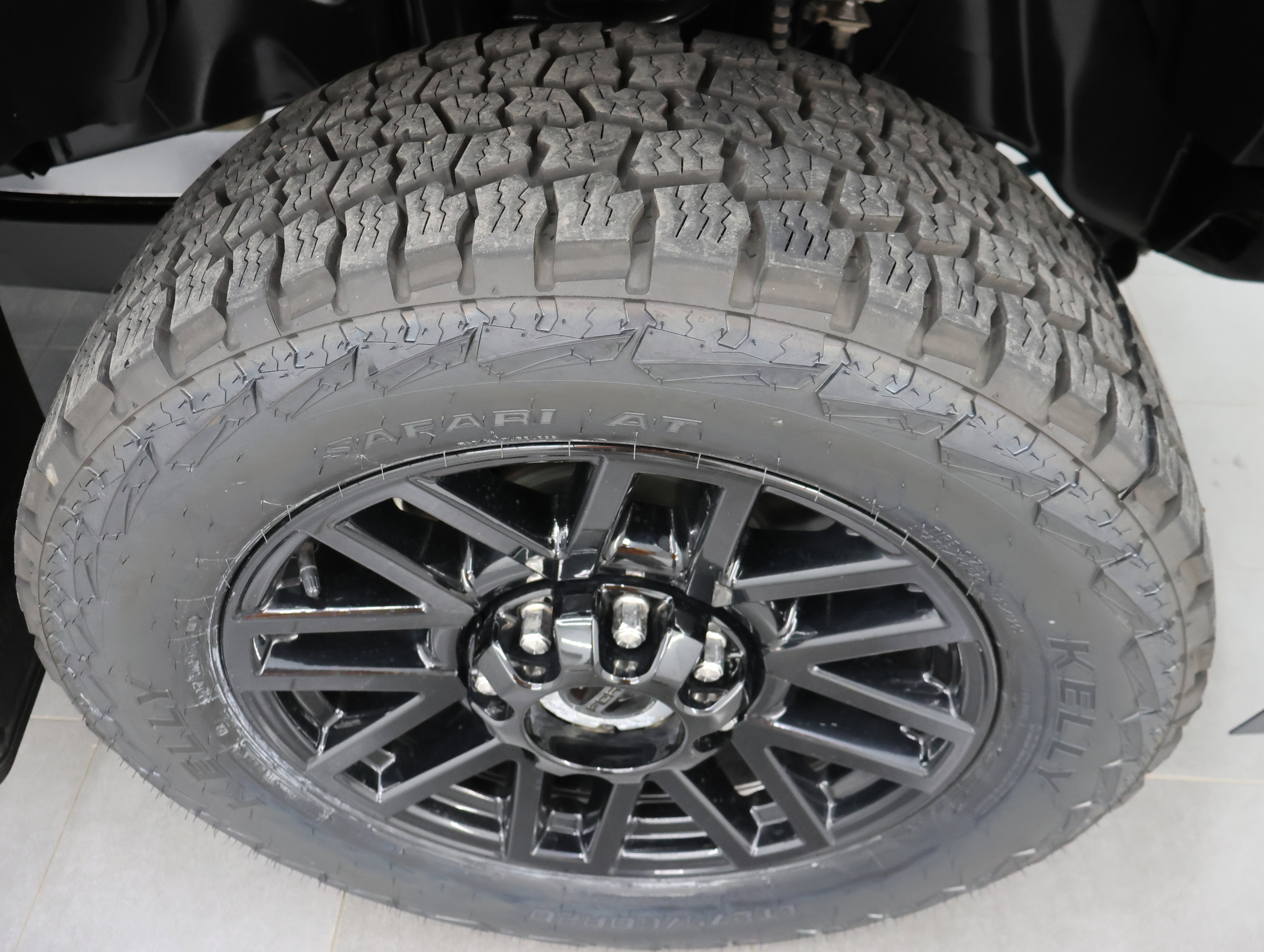 Used 2021 Ford F350 Lariat AWD/4WD image 3